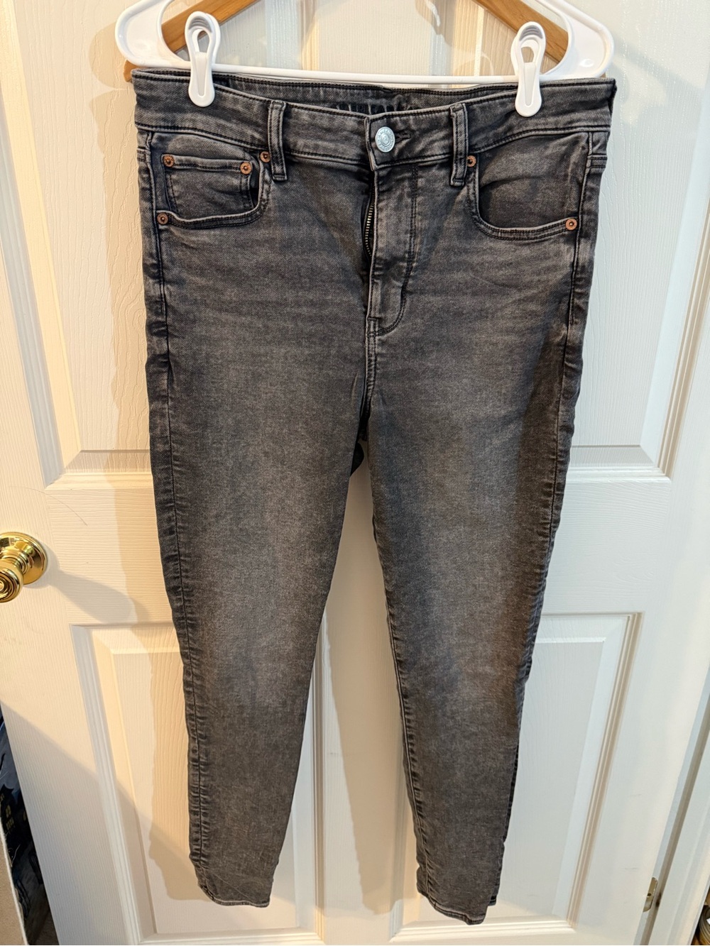 American Eagle Outfitters Charcoal Gray Skinny Jeans